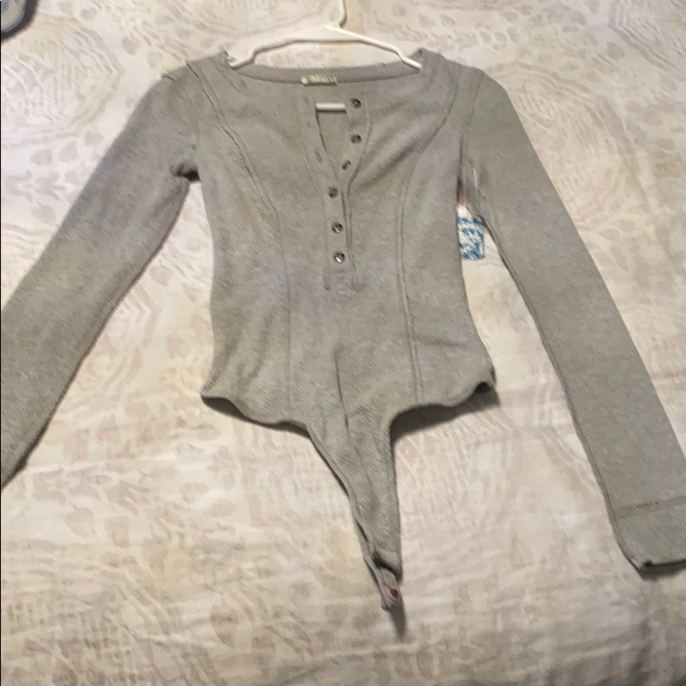 Free people Ribbed long sleeve bodysuit!